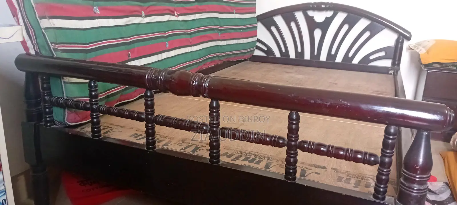 ৪ ফিট বাই সাত ফিট খাট