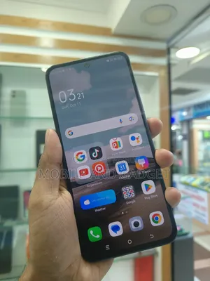 টেকনো স্পার্ক ৩০ প্রো ১২৮ জিবি কালো