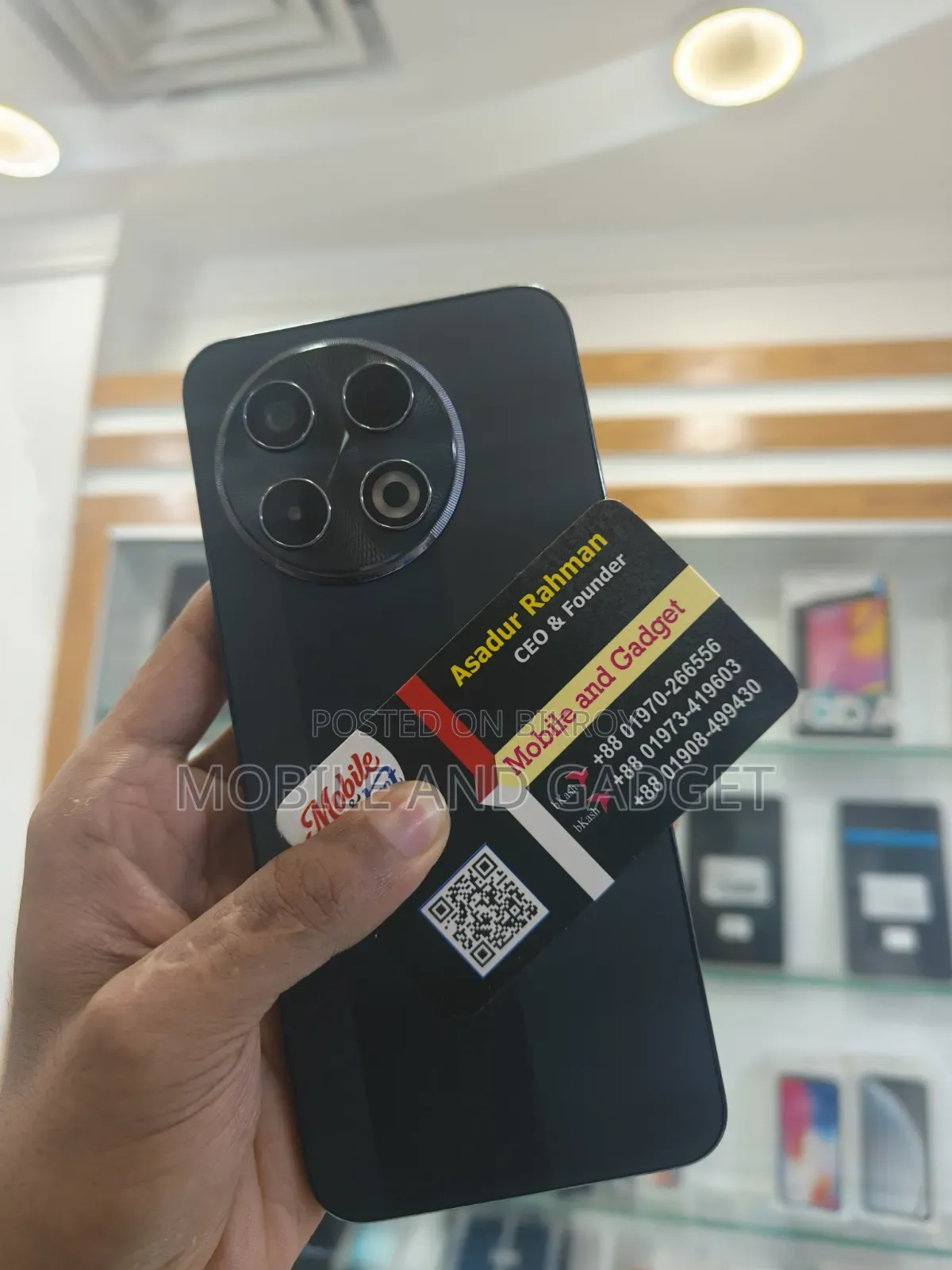 টেকনো স্পার্ক ৩০ প্রো ১২৮ জিবি কালো