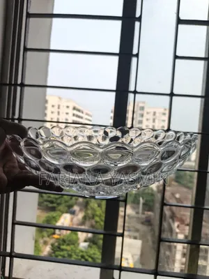 Elegant Glass Serving Bowl With Honeycomb Texture