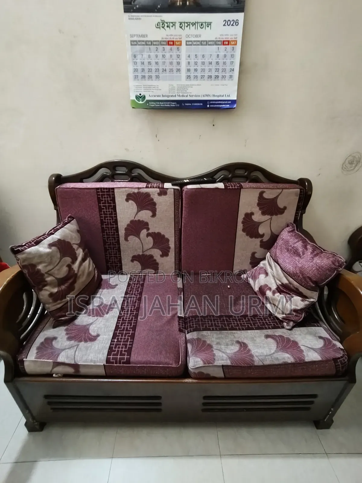 2,2,1 Sofa set with tea table for sale.