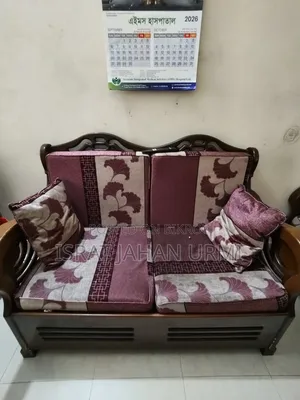 2,2,1 Sofa set with tea table for sale.