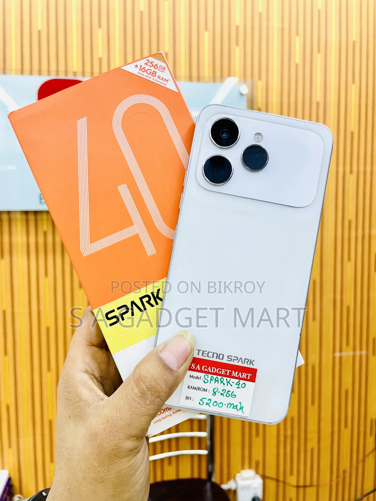 Tecno Spark 40 256 GB White