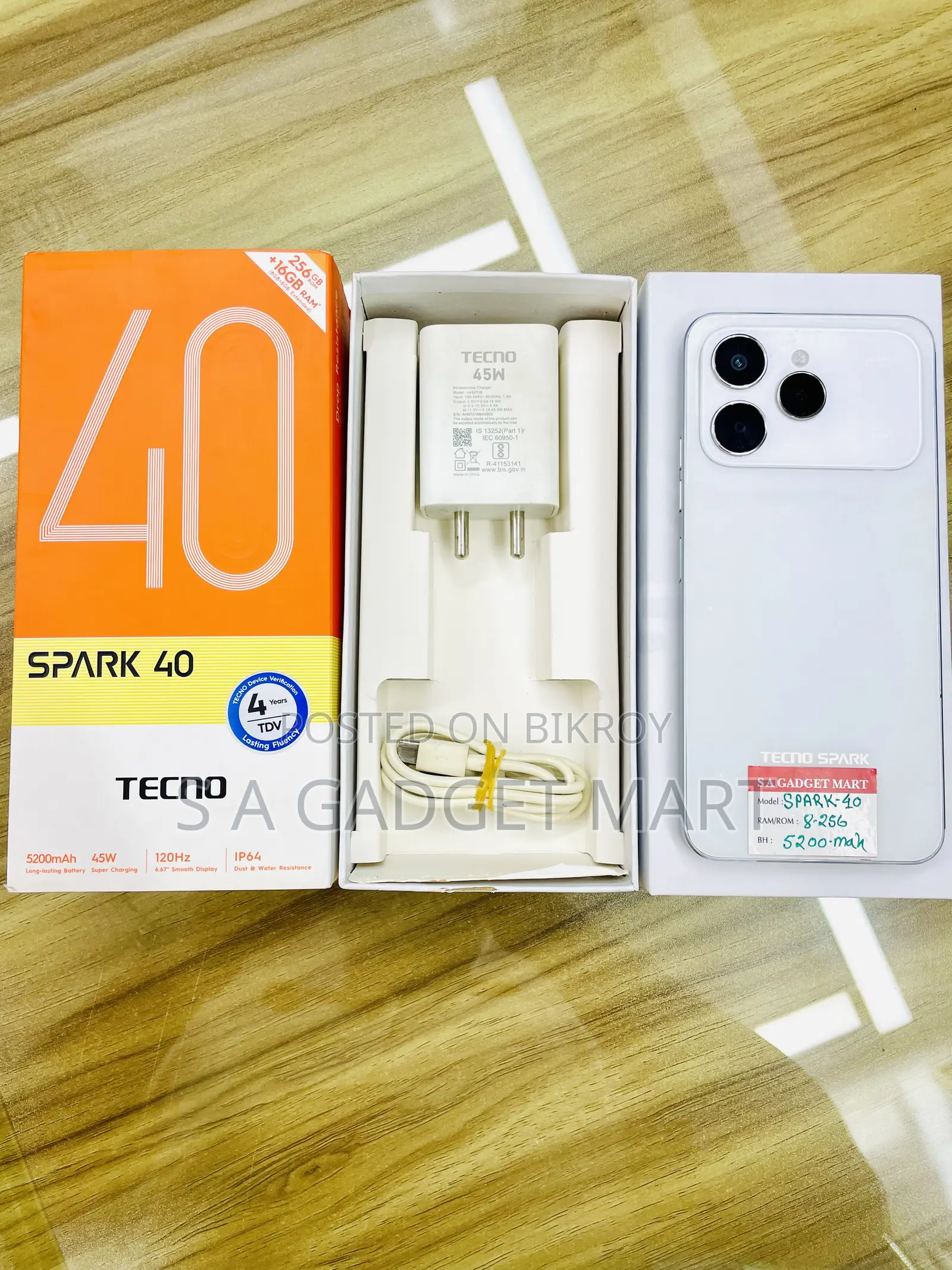 Tecno Spark 40 256 GB White