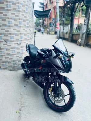 সুজুকি জিক্সার এসএফ ২০১৭ কালো