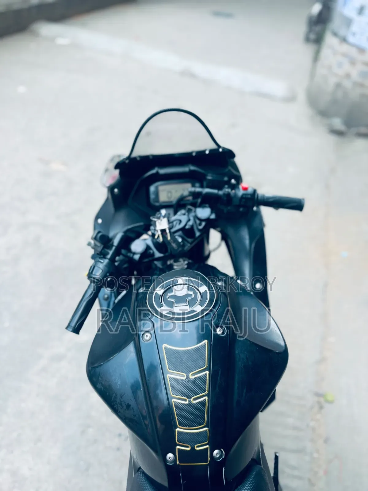 সুজুকি জিক্সার এসএফ ২০১৭ কালো