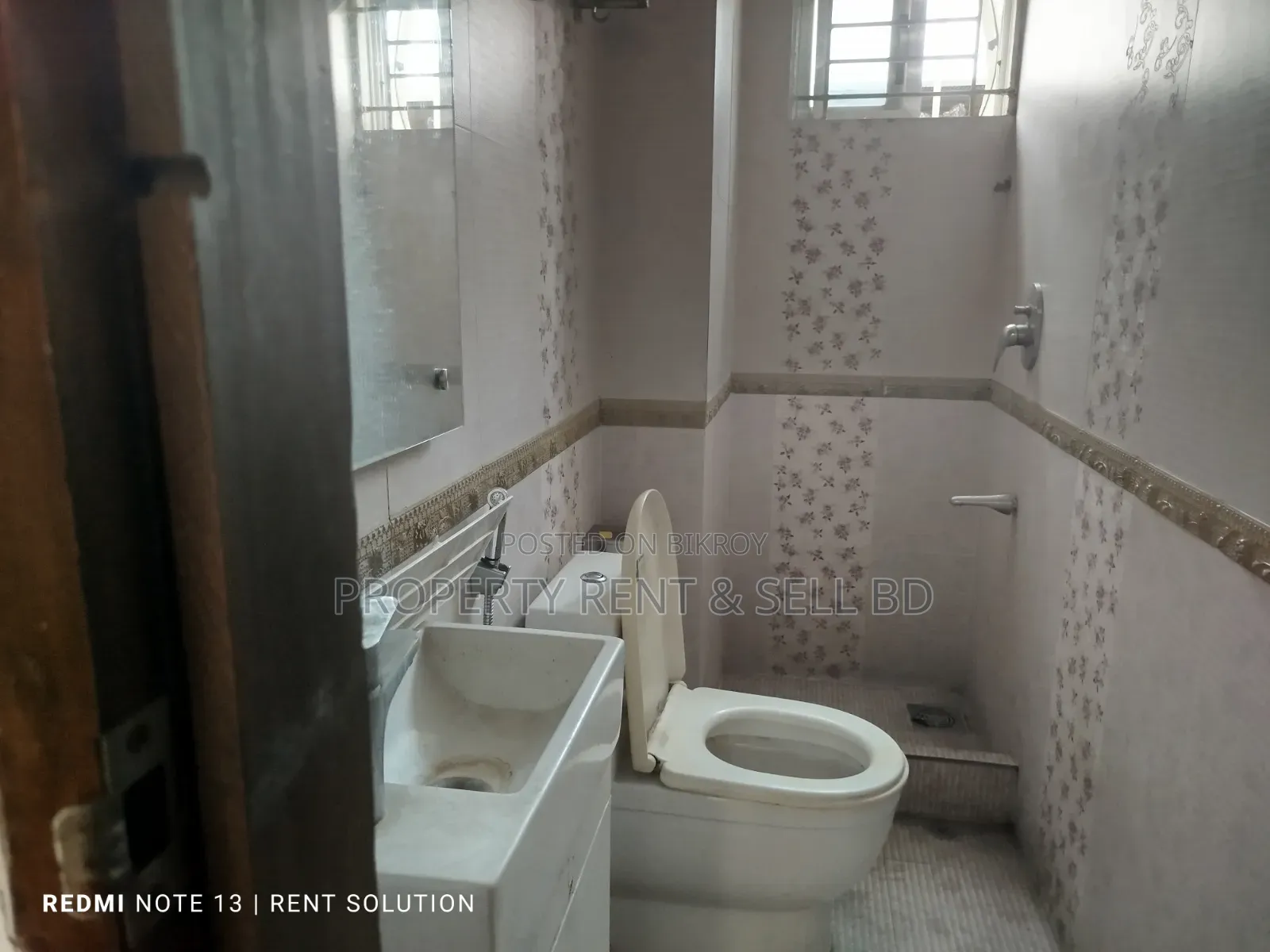 বনানীতে ৪ বেডরুমের অ্যাপার্টমেন্ট ভাড়ার জন্য