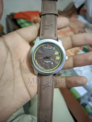 প্রিমিয়াম কোয়ালিটির ঘড়ি