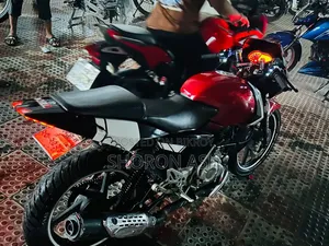 Bajaj Pulsar 150 2012 Red