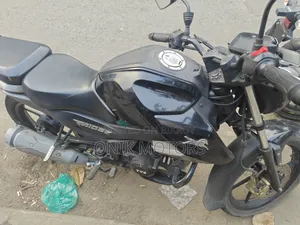 টিভিএস রাইডার ১২৫ ২০২২ কালো