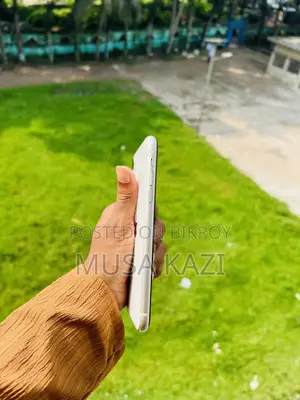 Apple iPhone 11 128 GB White