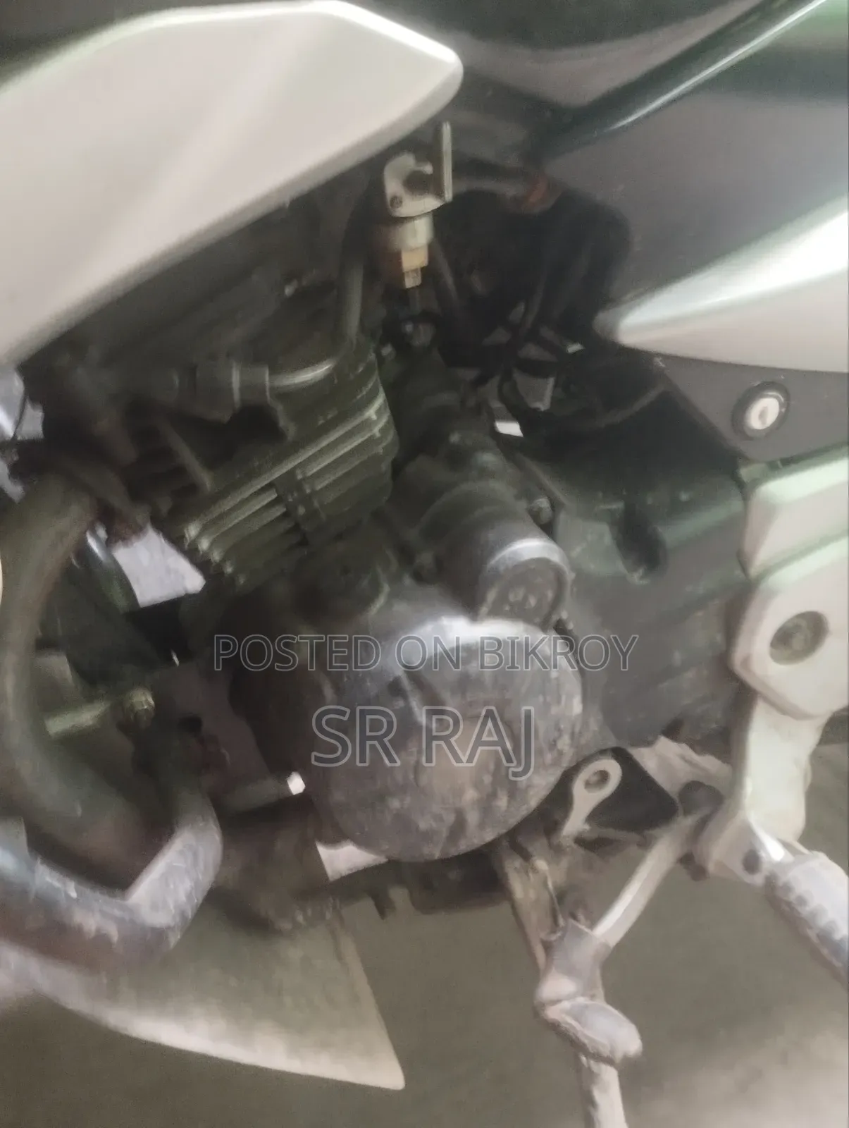 বাজাজ পালসার ১৩৫ এলএস ২০০৯ কালো