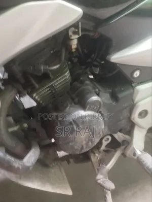 বাজাজ পালসার ১৩৫ এলএস ২০০৯ কালো