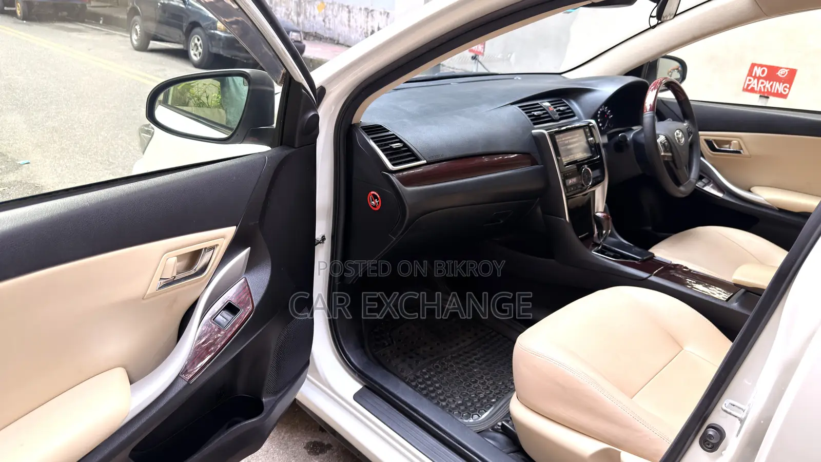 Toyota Premio 1.5 Front-Wheel Drive 2020 Pearl