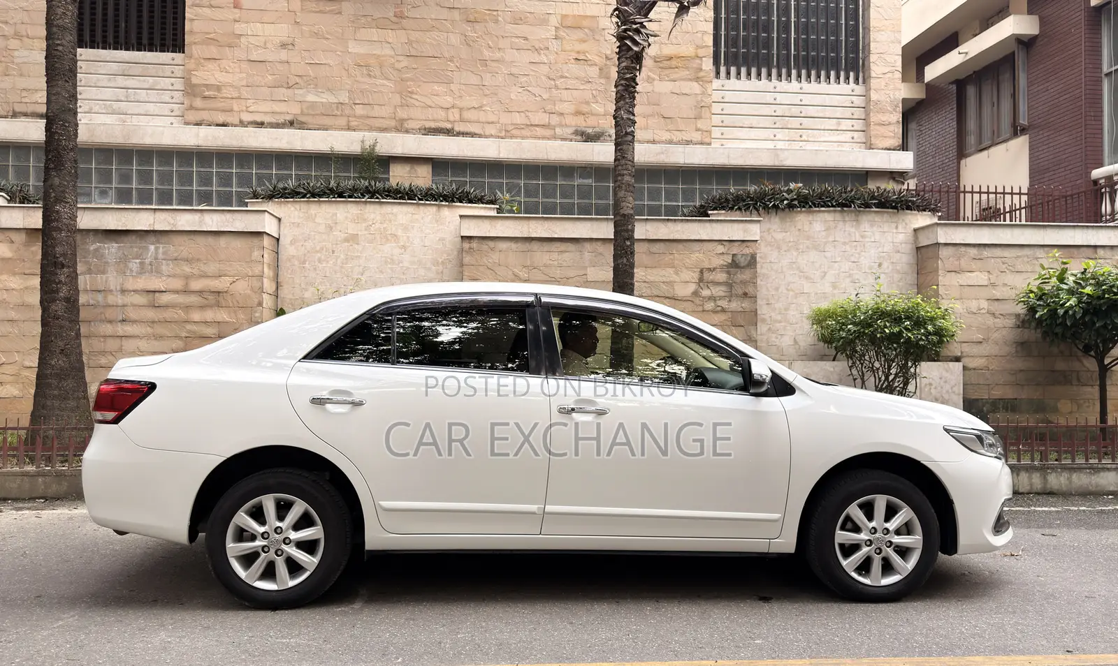 Toyota Premio 1.5 Front-Wheel Drive 2020 Pearl