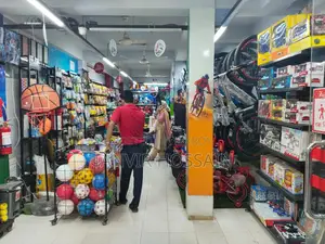 শের-ই-বাংলা রোড, রায়েরবাজারে ৯০০ বর্গফুটের শোরুম ভাড়ার জন্য