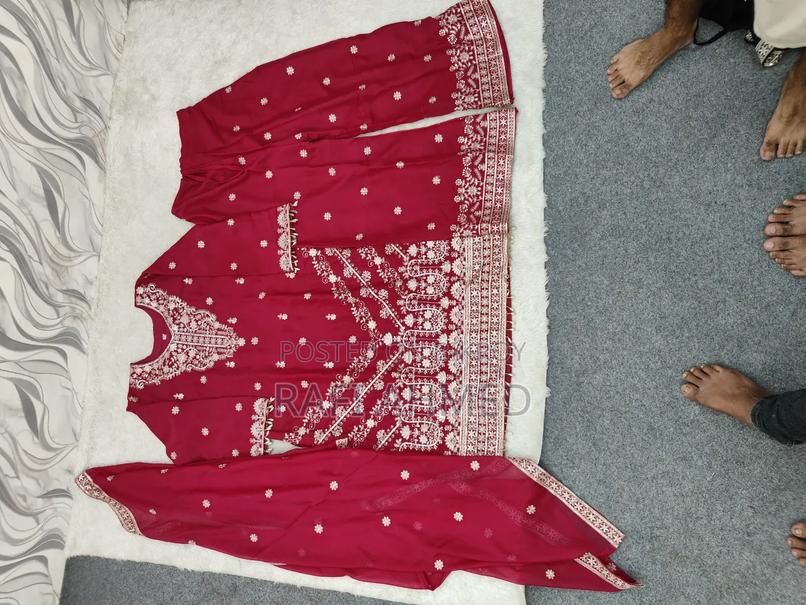 প্রিমিয়ার ফুল কাজ করা থ্রি-পিস