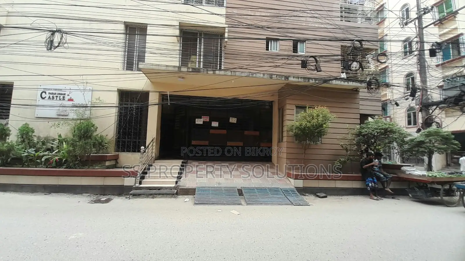 Furnished 3-Bedroom Apartment in Greentouch Property, Banasree for sale