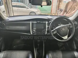 Toyota Corolla Fielder 1.5 Hybrid FWD 2020 Black