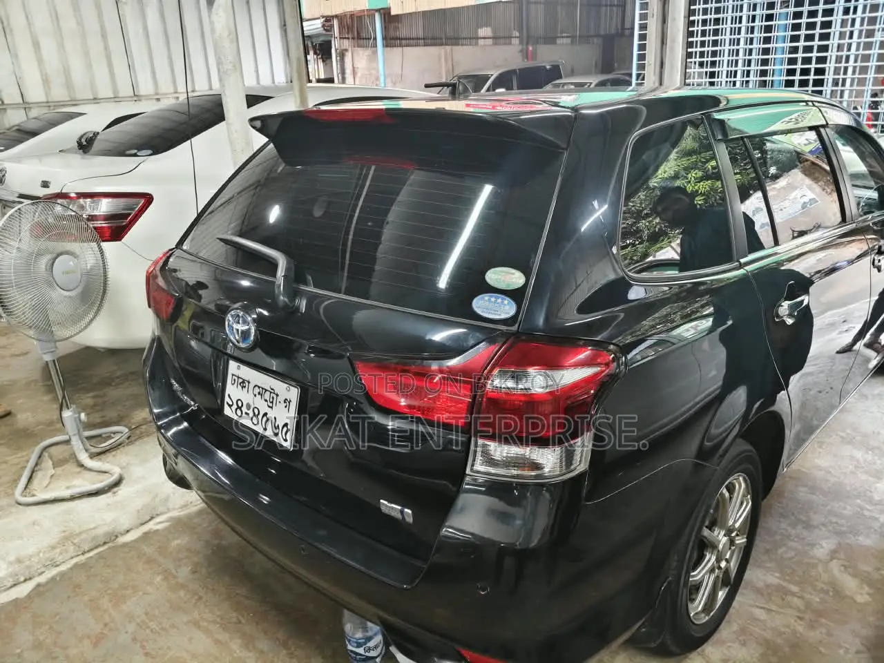 Toyota Corolla Fielder 1.5 Hybrid FWD 2020 Black