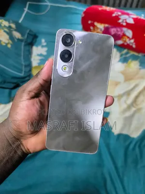 Vivo Y04 64 GB Silver