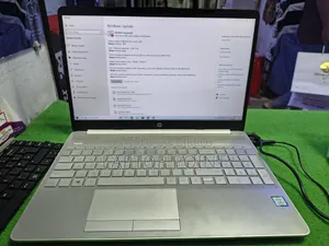 Laptop HP 15-fd0290ns 8GB Intel Core i3 SSD 256GB