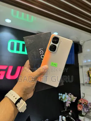 আইকিউওও ২৫৬ জিবি সিলভার