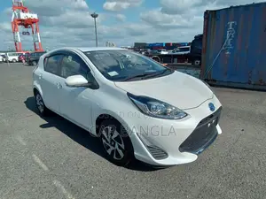 Toyota Aqua 2021 Pearl