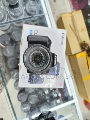 Canon 250D Camera With 18-55mm STM Lens