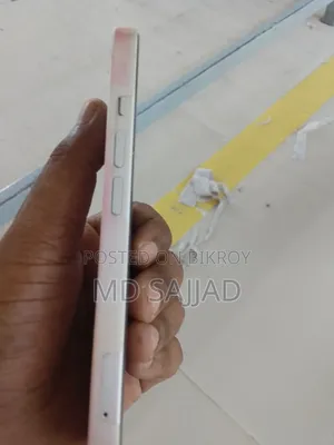 অ্যাপল আইফোন ১৩ ১২৮ জিবি হোয়াইট