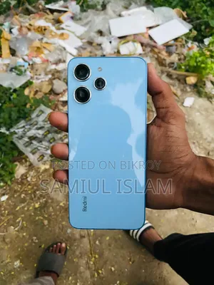 রিয়েলমি ১২ ১২৮ জিবি ব্লু