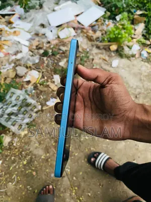 রিয়েলমি ১২ ১২৮ জিবি ব্লু