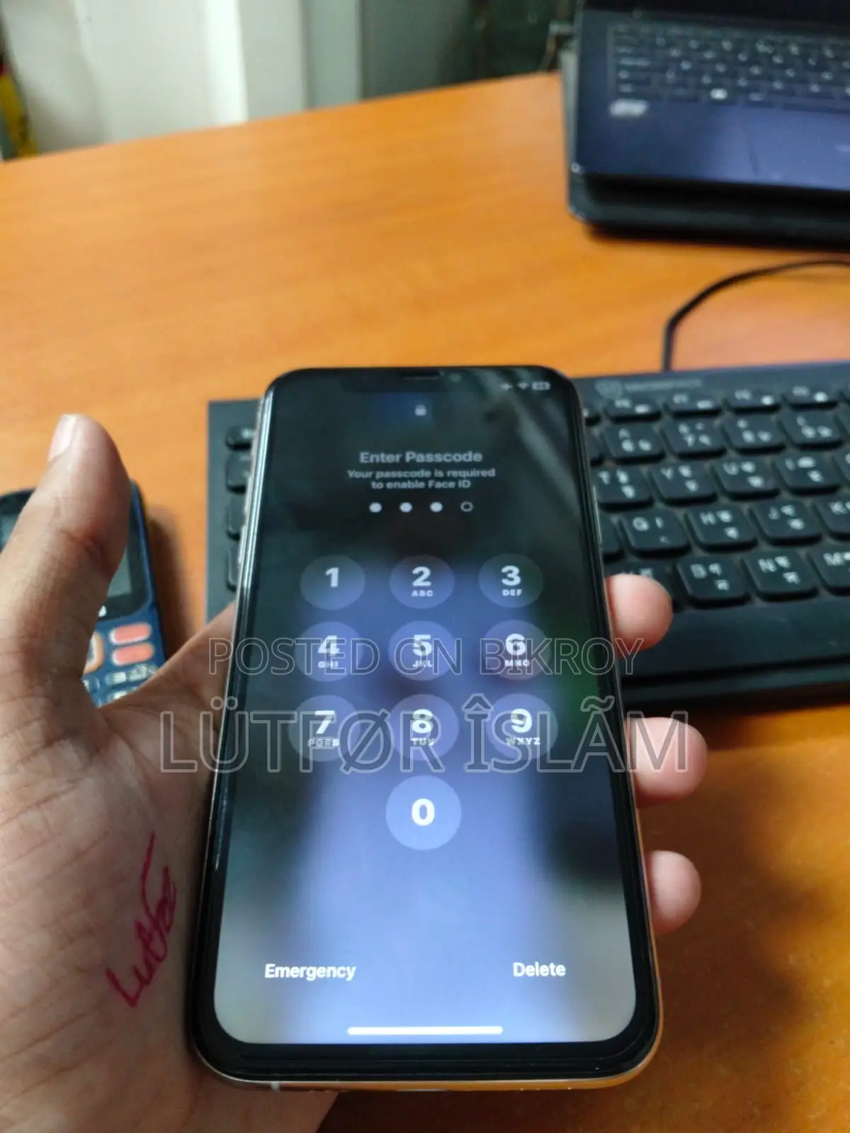 অ্যাপল আইফোন এক্সএস ৬৪ জিবি হোয়াইট