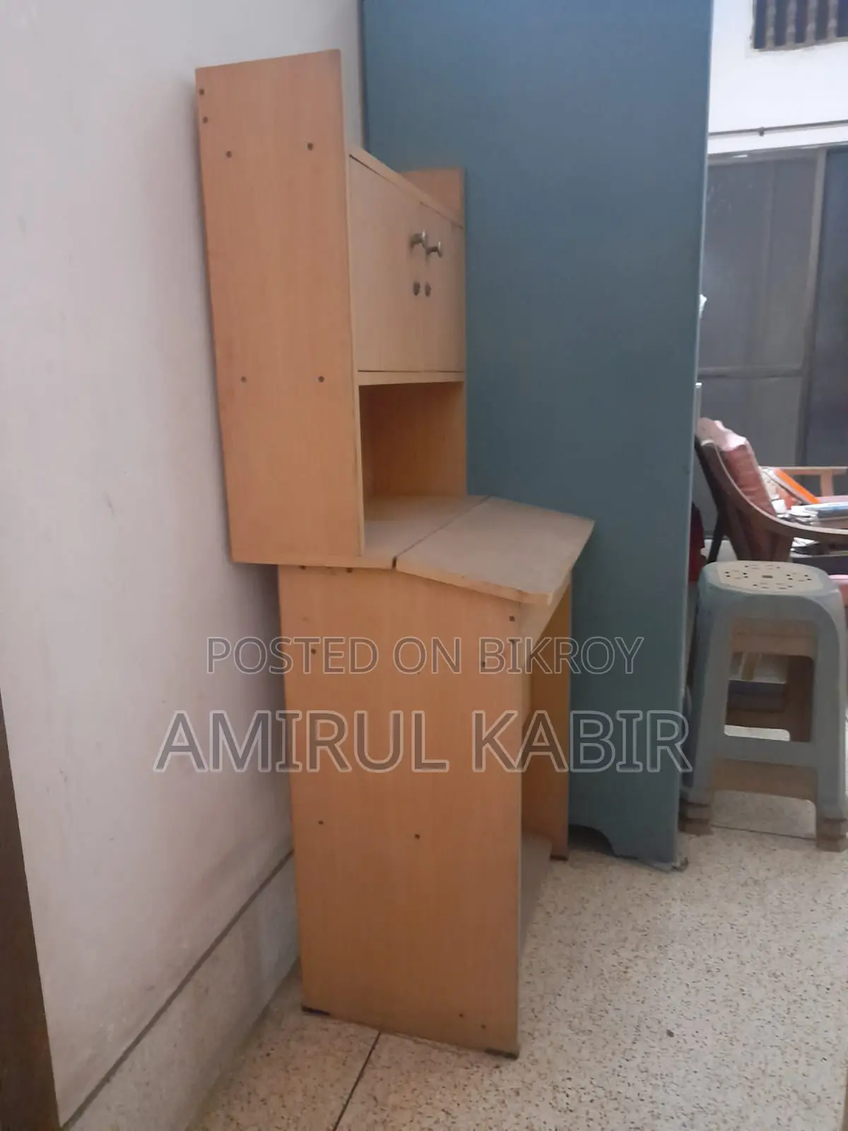 রিডিং টেবিল ডেস্ক / স্টাডি টেবিল