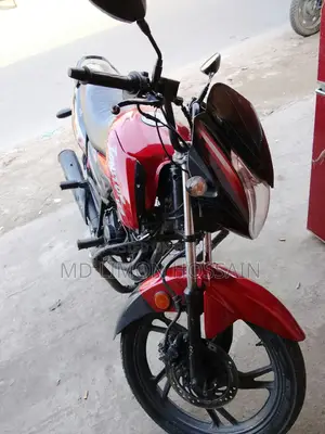 Hero Glamour 2018 Red
