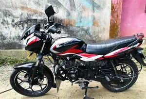 বাজাজ ডিসকভার ১২৫ ২০২৬ ব্ল্যাক