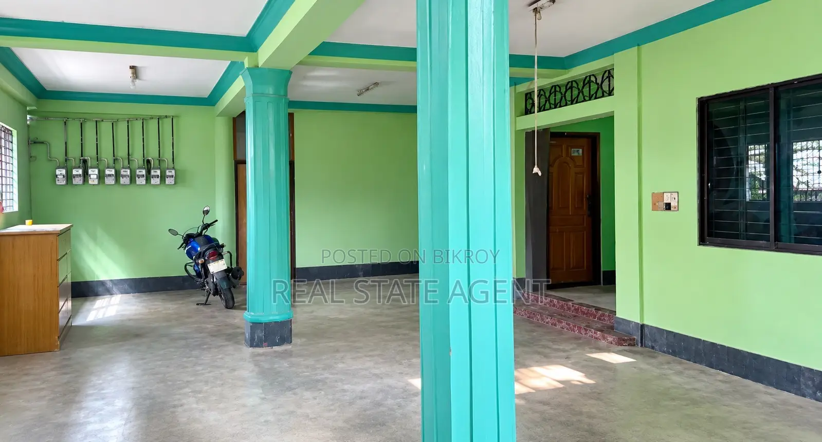 16-Bedroom House in Cornelhat for sale