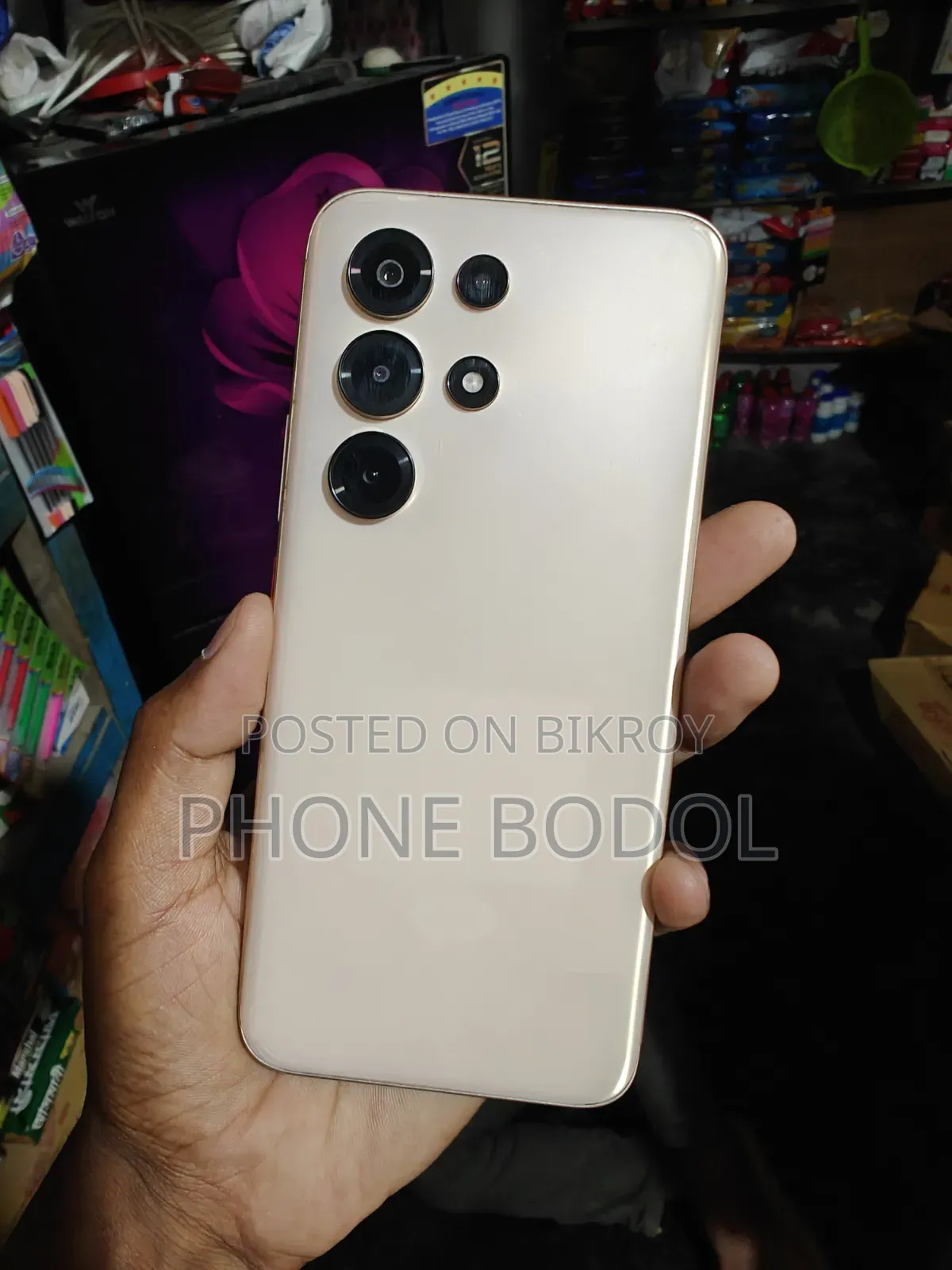 আইটেল এস২৬ আল্ট্রা ২৫৬ জিবি সাদা