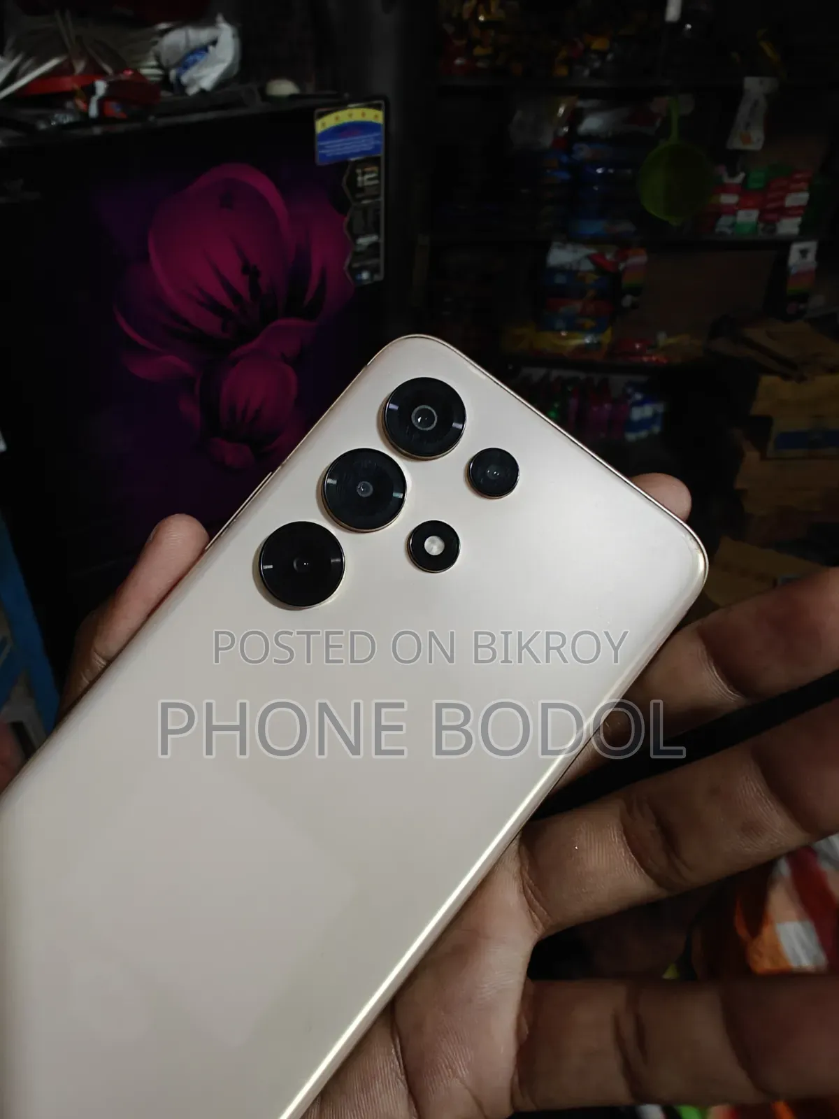 আইটেল এস২৬ আল্ট্রা ২৫৬ জিবি সাদা