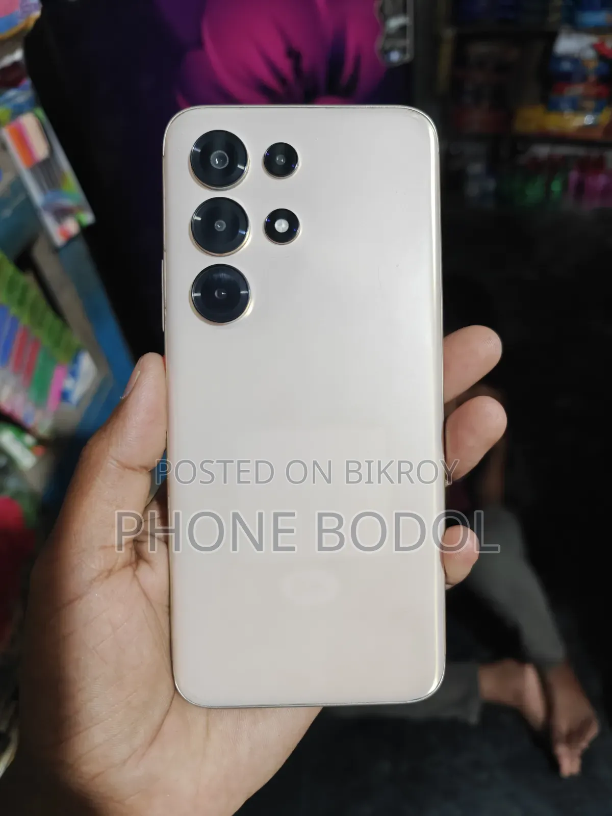 আইটেল এস২৬ আল্ট্রা ২৫৬ জিবি সাদা