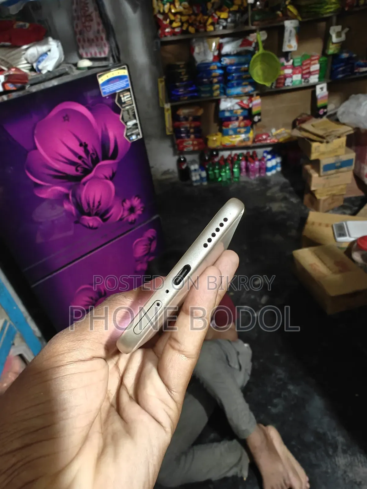 আইটেল এস২৬ আল্ট্রা ২৫৬ জিবি সাদা