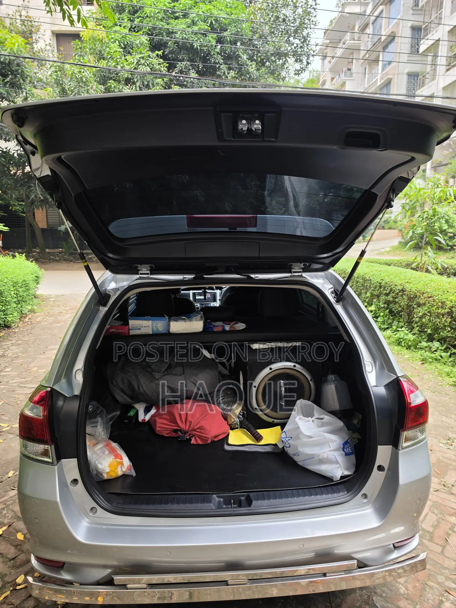 Toyota Corolla Fielder 1.5 Hybrid Front-Wheel Drive 2020 Silver