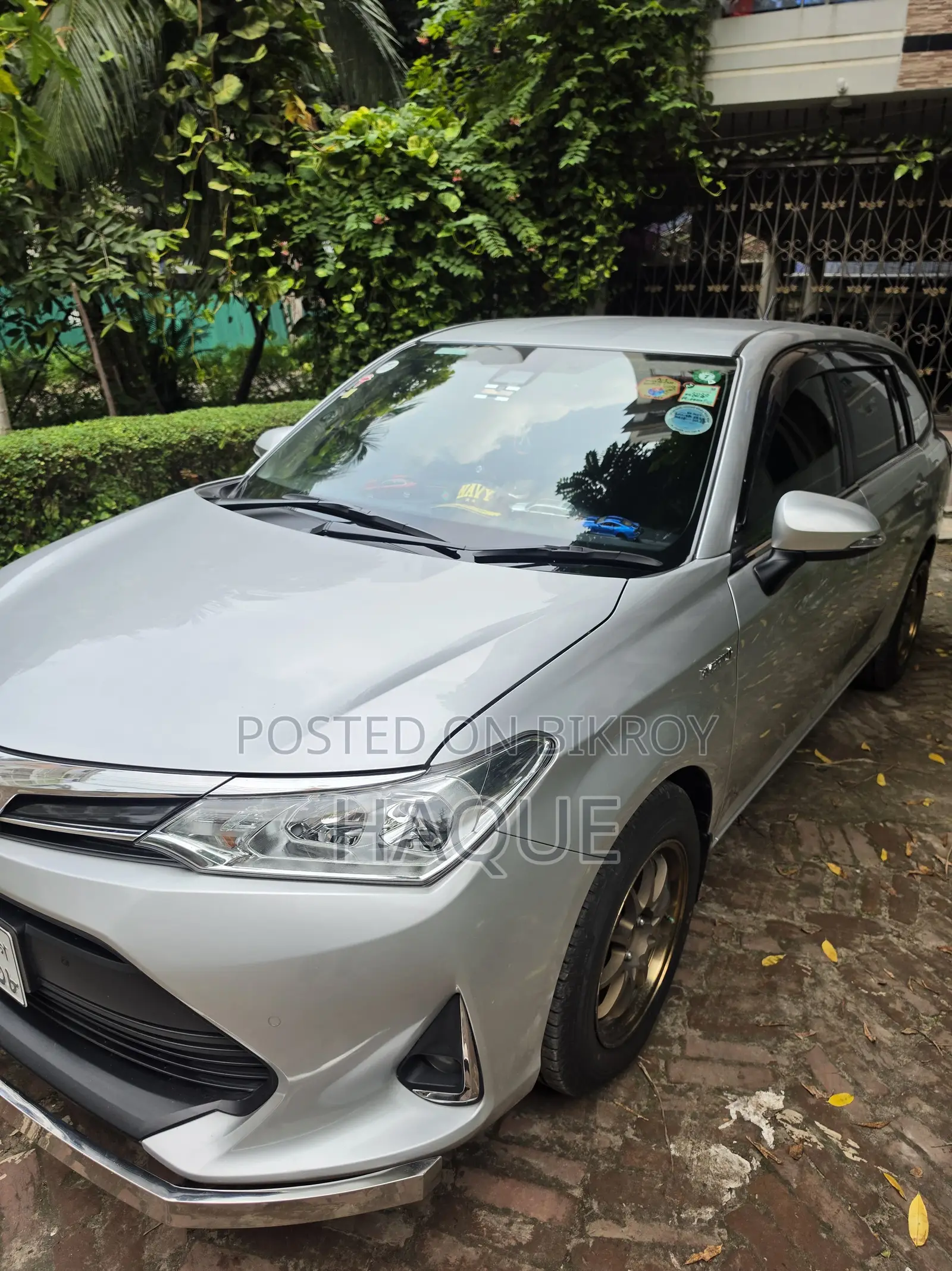 Toyota Corolla Fielder 1.5 Hybrid Front-Wheel Drive 2020 Silver