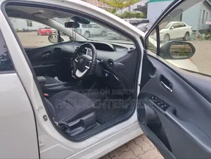 Toyota Prius 2017 Pearl