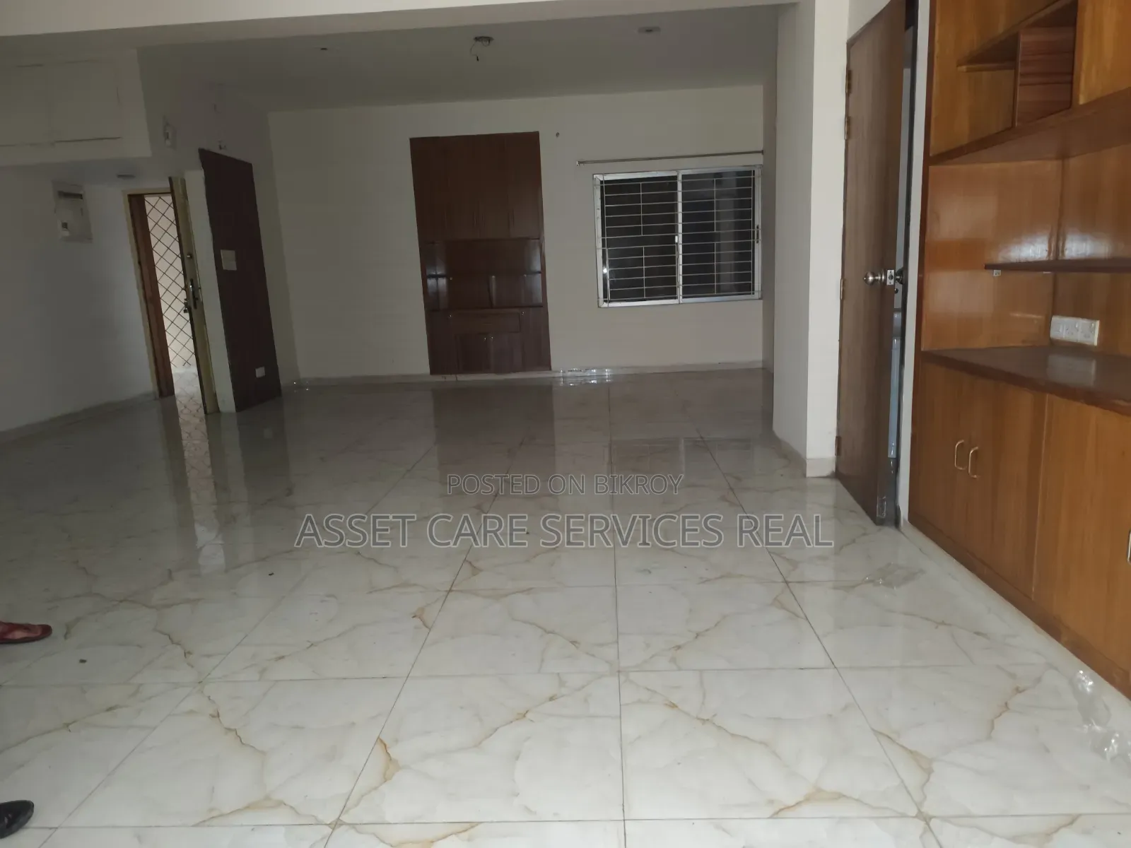 বনানীতে ৩ বেডরুমের অ্যাপার্টমেন্ট ভাড়ার জন্য