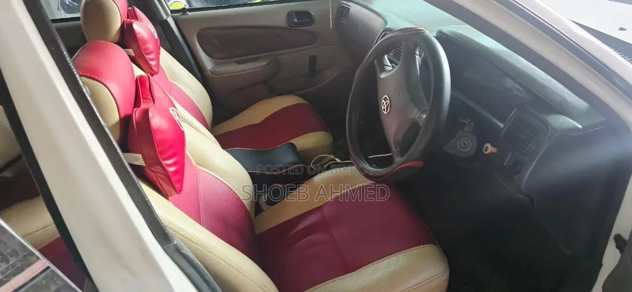Toyota Corolla 160i GLE 1996 White