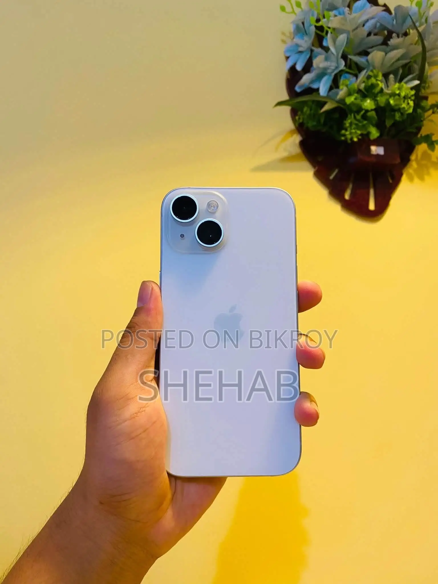 Apple iPhone 15