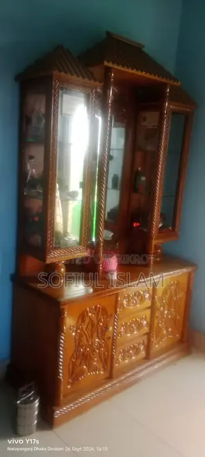 সোফা সেট ও ড্রেসিং টেবিল