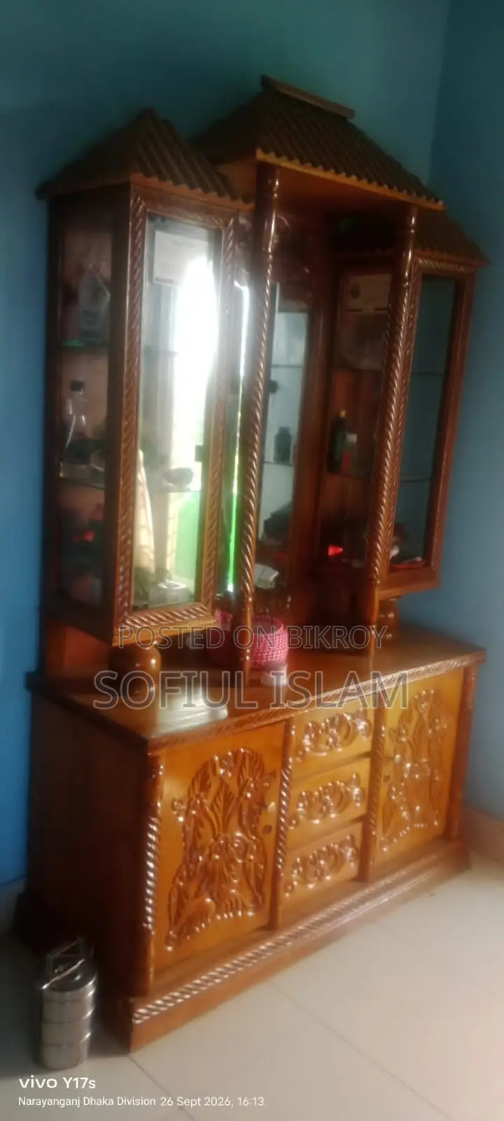 সোফা সেট ও ড্রেসিং টেবিল