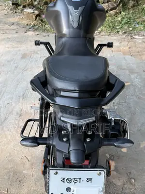ইয়ামাহা এফজেড ২০২৫ ব্ল্যাক